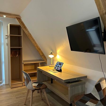 Le Domaine De La Claire Fontaine Gites -Chambres D'Hotes Montvalent Eksteriør billede
