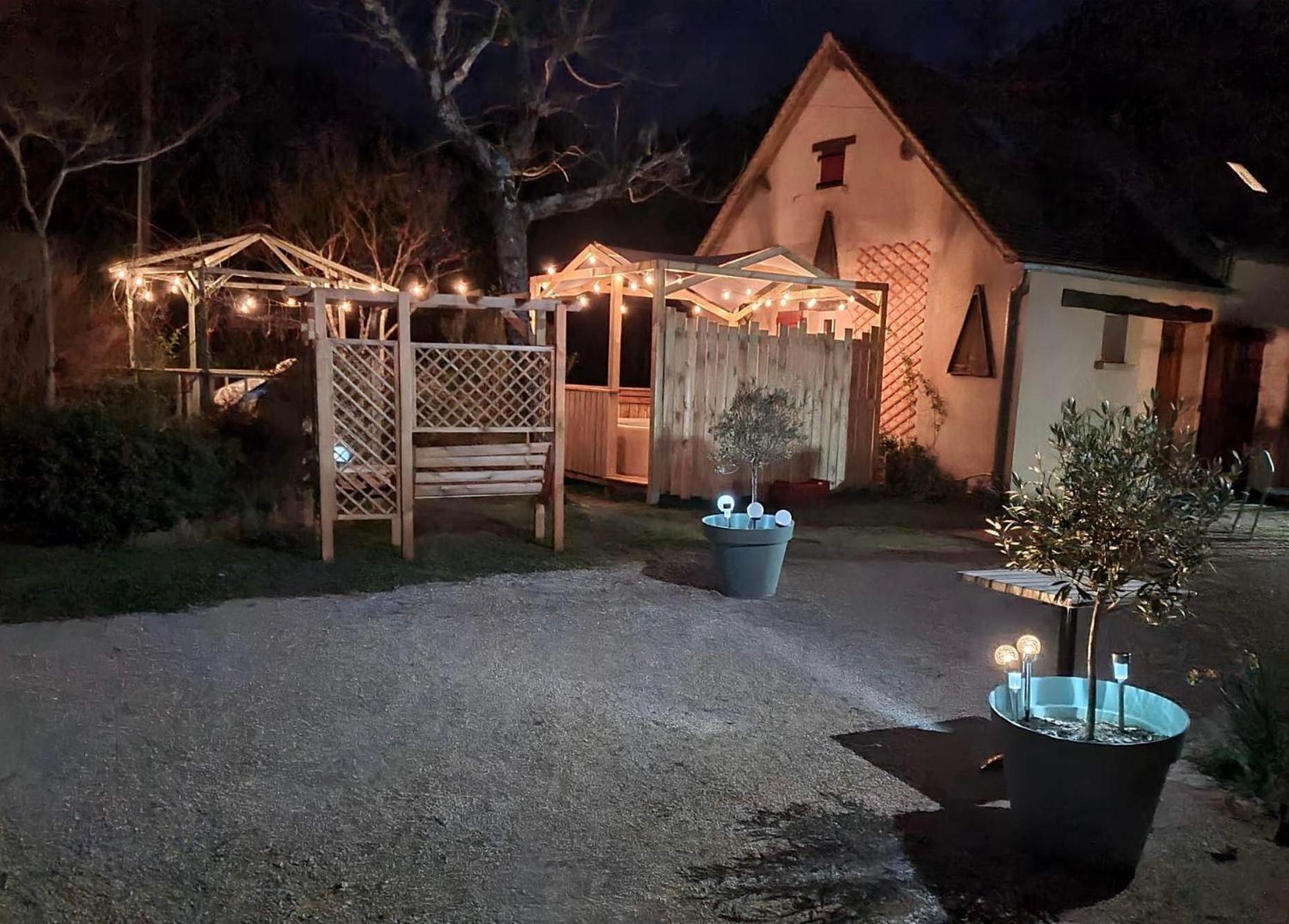 Le Domaine De La Claire Fontaine Gites -Chambres D'Hotes Montvalent Eksteriør billede